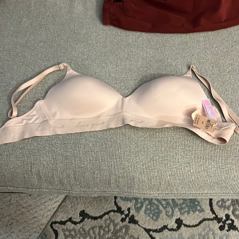 Tan 34d Victoria secret pink bra